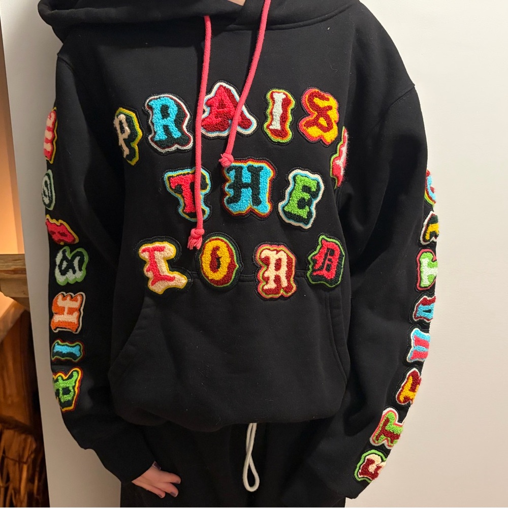 Elevation worship hoodie (S)